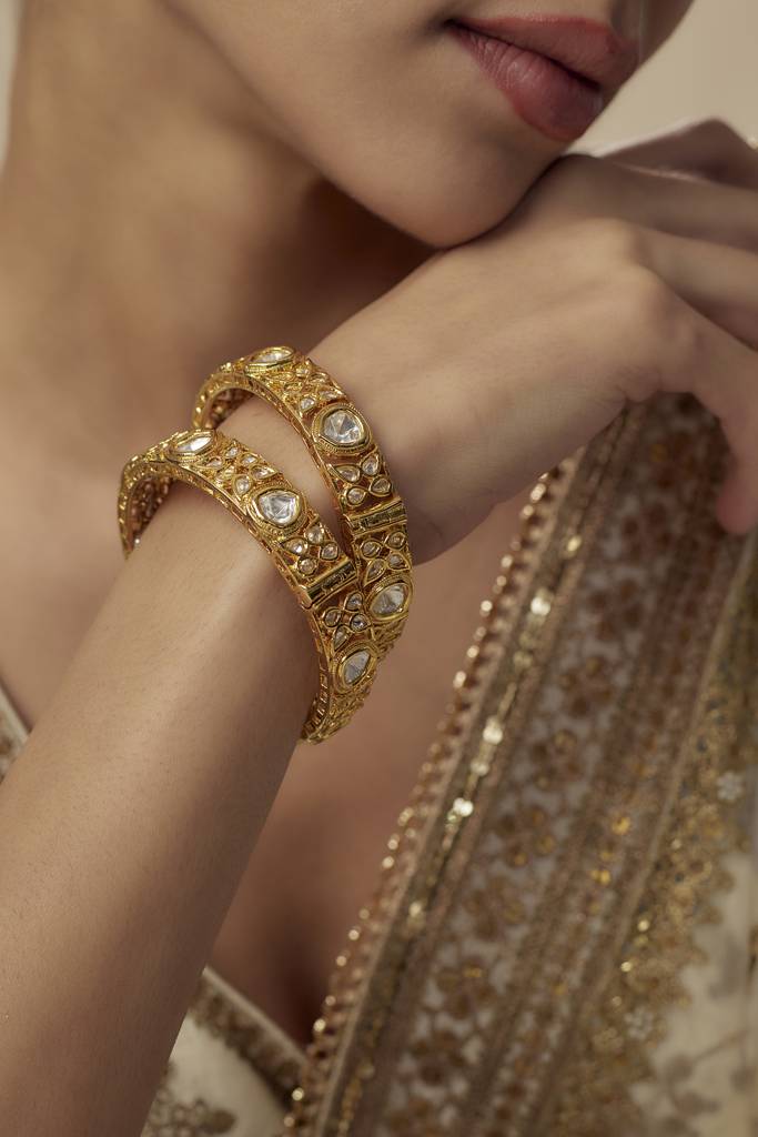 Vivinia By Vidhi Mehra Gold Plated Womens Kundan, Polki Pair Of Bangles-Vb653 : VB653