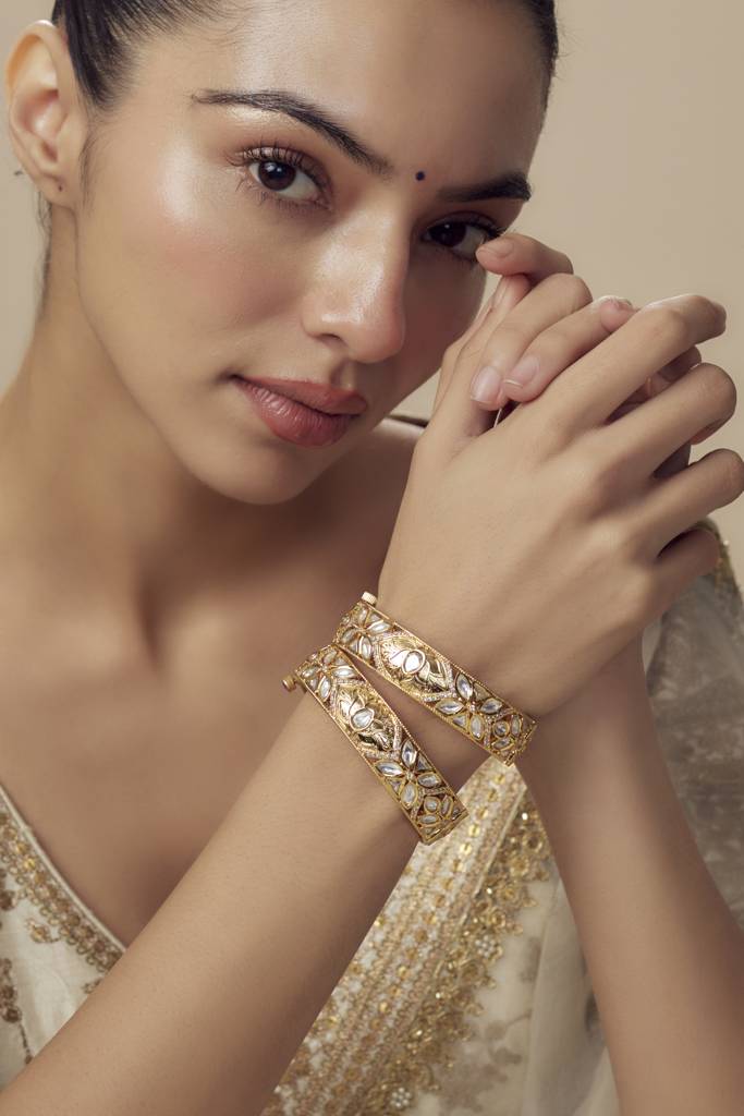 Vivinia By Vidhi Mehra Saadgi Gold Plated White Womens Kundan, Polki Pair Of Bangles -Vb655 : VB655