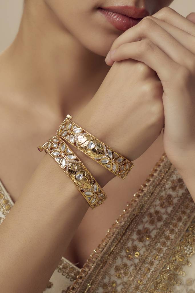 Vivinia By Vidhi Mehra Saadgi Gold Plated White Womens Kundan, Polki Pair Of Bangles -Vb655 : VB655