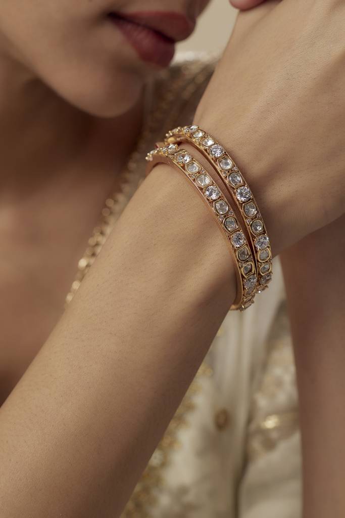 Vivinia By Vidhi Mehra Saadgi Gold Plated White Womens Kundan, Polki Pair Of Bangles -Vb657 : VB657