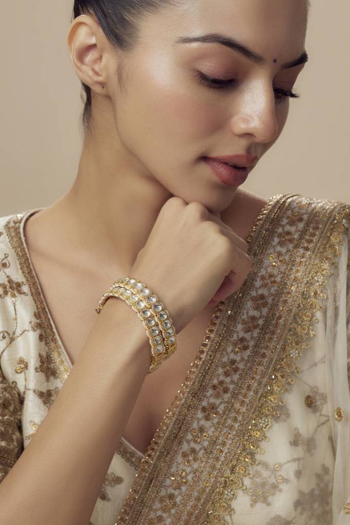 Vivinia By Vidhi Mehra Saadgi Gold Plated White Womens Kundan, Polki Pair Of Bangles -Vb660 : VB660