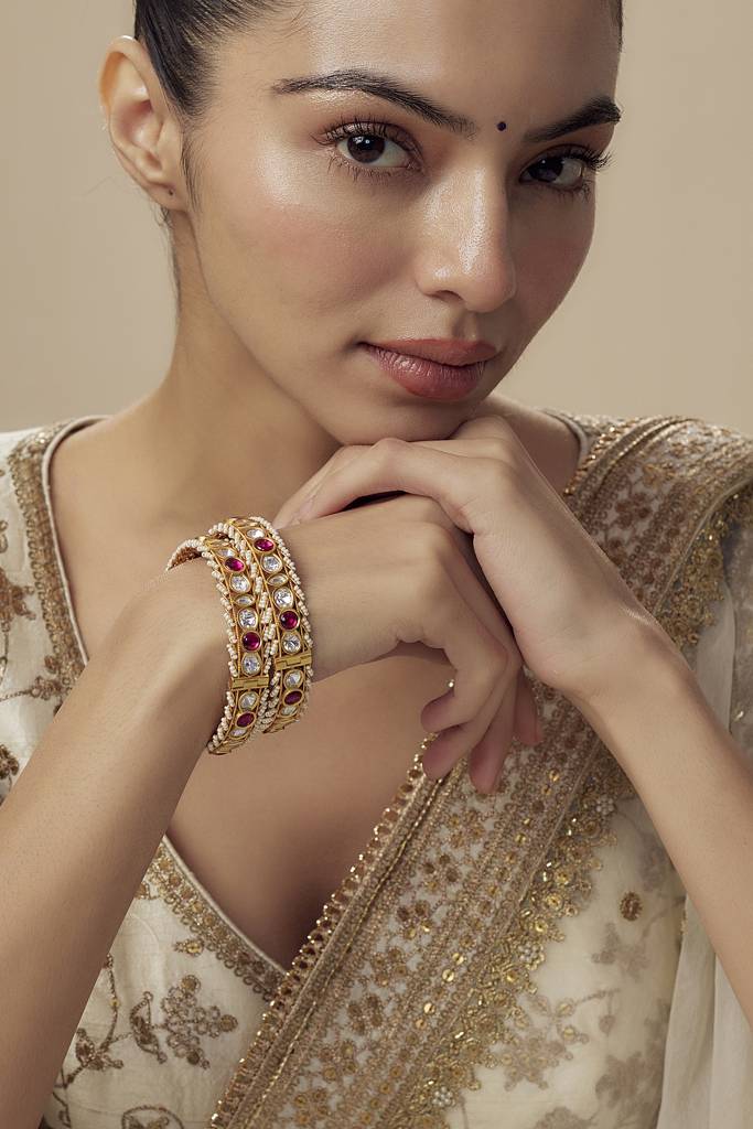 Vivinia By Vidhi Mehra Saadgi Gold Plated Pink Womens Kundan, Polki Pair Of Bangles -Vb668 : VB668