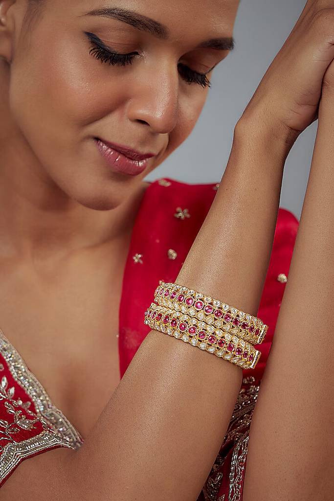 Vivinia By Vidhi Mehra Saadgi Gold Plated Pink Kundan, Polki Womens Pair Of Bangles -Vb677 : VB677