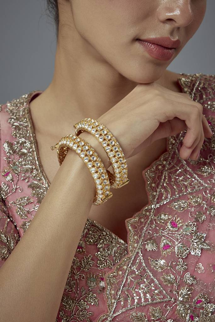 Vivinia By Vidhi Mehra Saadgi Gold Plated Kundan, Polki Womens Pair Of Bangles -Vb690 : VB690