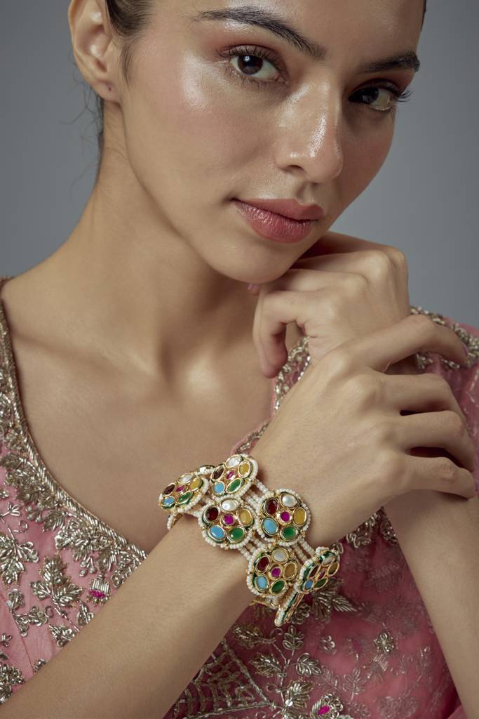 Vivinia By Vidhi Mehra Saadgi Gold Plated Multi Kundan, Polki Womens Pair Of Bangles -Vb702 : VB702