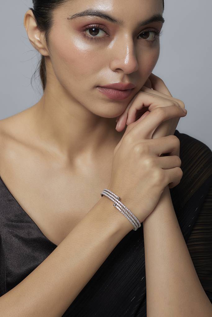 Vivinia By Vidhi Mehra Zia Silver Plated Womens Zircon Kadas (Freesize)-Vb721 : VB721
