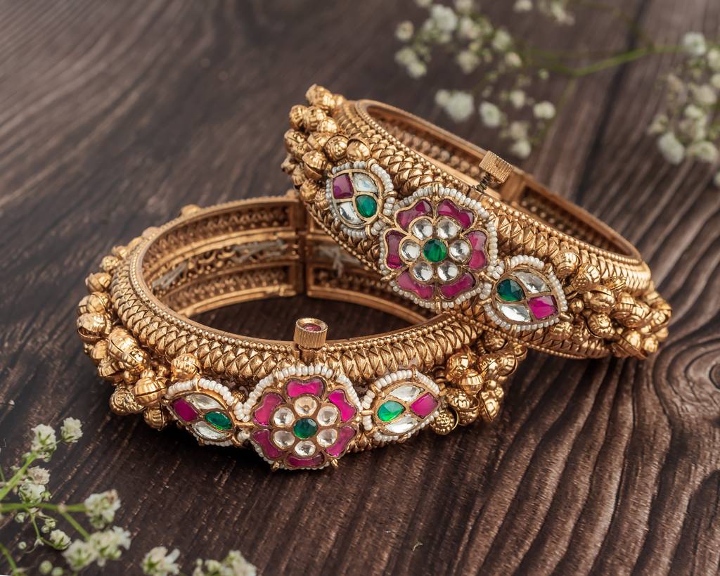 Vivinia By Vidhi Mehra Ismarrah 2.0 Gold Plated Synthetic Stone Bangles ( Set Of 2 )-Vb738 : VB738