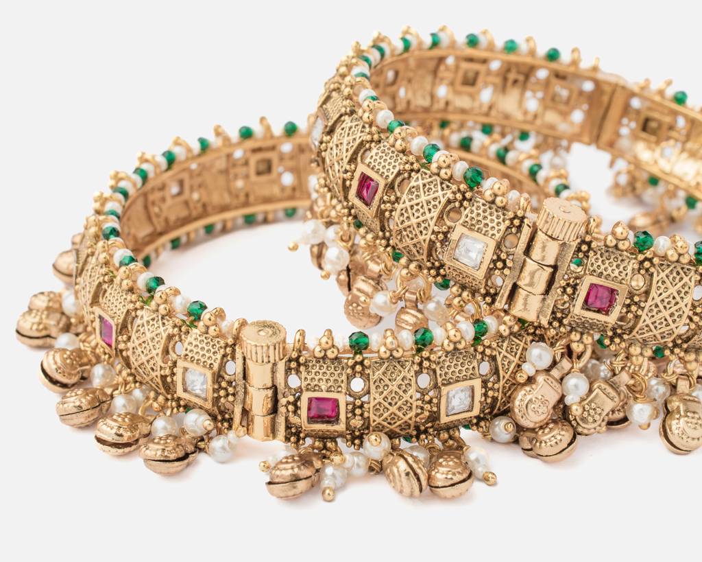 Vivinia By Vidhi Mehra Ismarrah 2.0 Gold Plated Temple Bangles ( Set Of 2 )-Vb750 : VB750