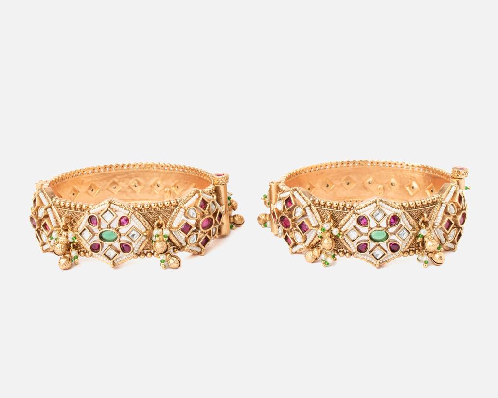 Vivinia By Vidhi Mehra Ismarrah 2.0 Gold Plated Temple Bangles ( Set Of 2 )-Vb754 : VB754
