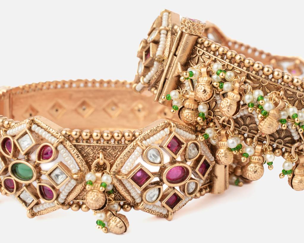 Vivinia By Vidhi Mehra Ismarrah 2.0 Gold Plated Temple Bangles ( Set Of 2 )-Vb754 : VB754