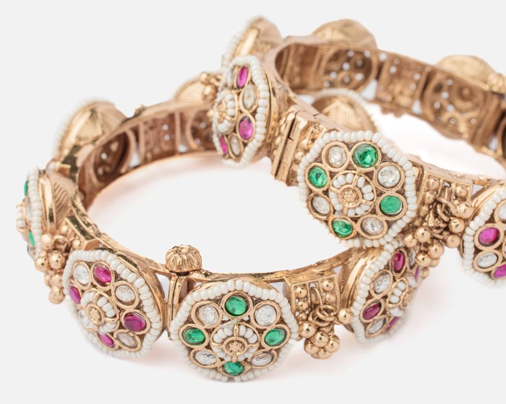 Vivinia By Vidhi Mehra Ismarrah 2.0 Gold Plated Kundan/Synthetic Stone Bangles ( Set Of 2 ) : VB755