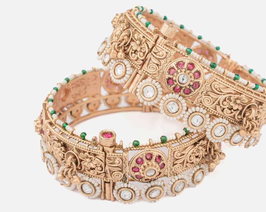 Vivinia By Vidhi Mehra Ismarrah 2.0 Gold Plated Temple Bangles ( Set Of 2 )-Vb756 : VB756
