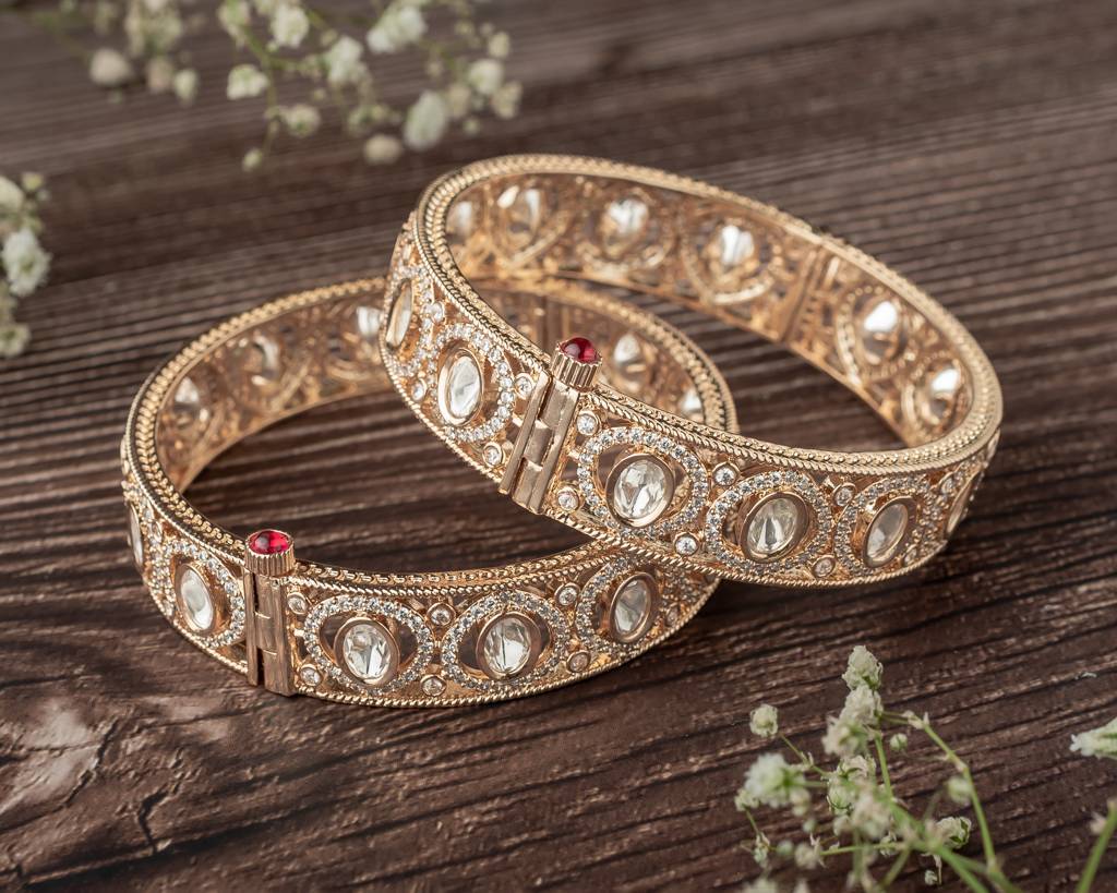 Vivinia By Vidhi Mehra Ismarrah 2.0 Gold Plated Synthetic Stone Bangles ( Set Of 2 )-Vb765 : VB765