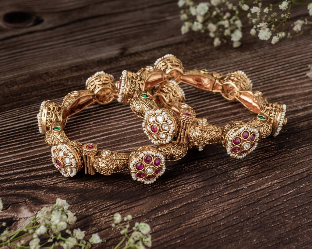 Vivinia By Vidhi Mehra Ismarrah 2.0 Gold Plated Synthetic Stone Bangles ( Set Of 2 )-Vb767 : VB767
