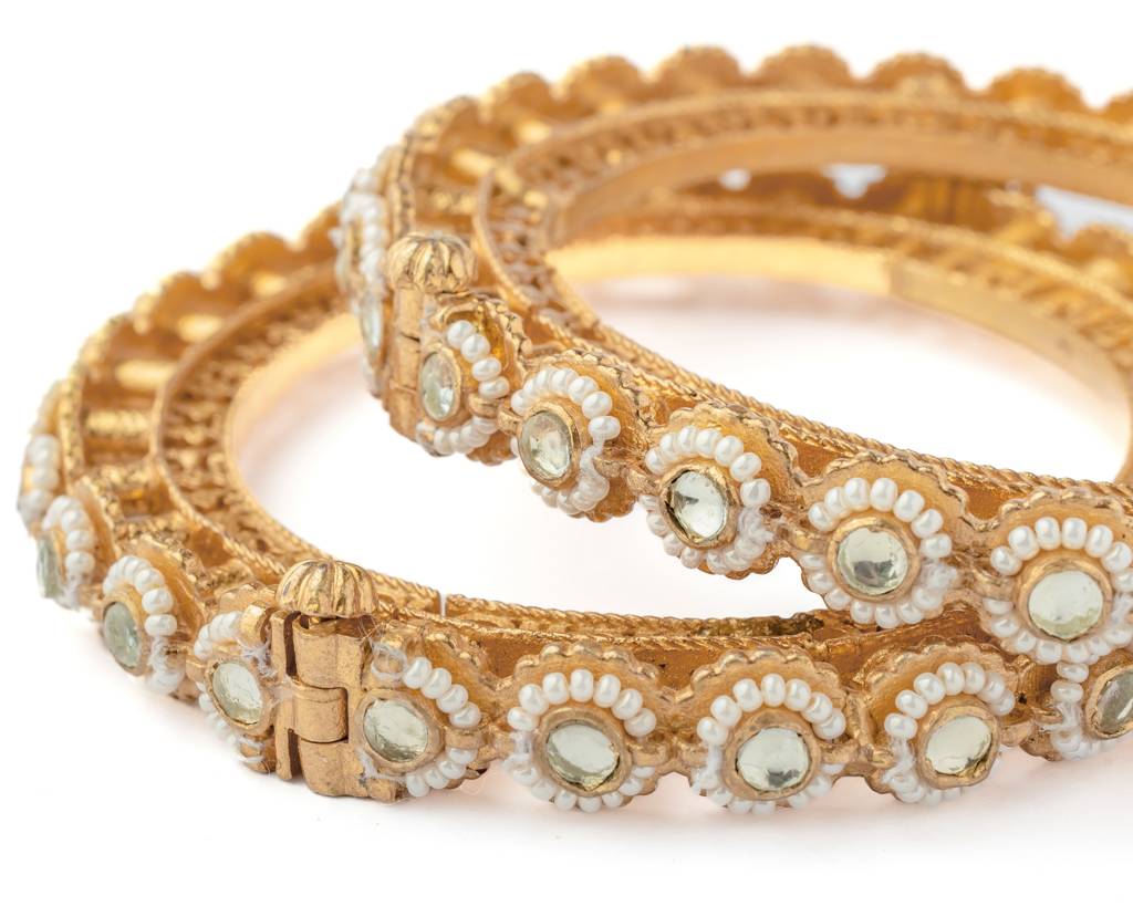 Vivinia By Vidhi Mehra Gold Plated Womens Kundan, Polki Pair Of Bangles-Vb785 : VB785
