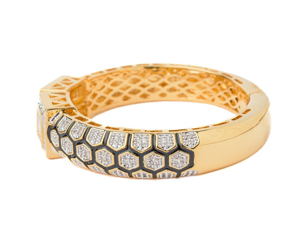 Vivinia By Vidhi Mehra Florence Gold Plated White Womens Kada -Vb787 : VB787