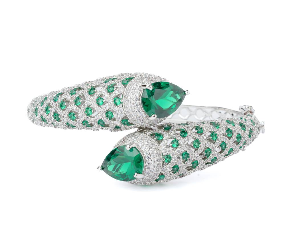 Vivinia By Vidhi Mehra Florence Silver Plated Green Womens Kada -Vb794 : VB794
