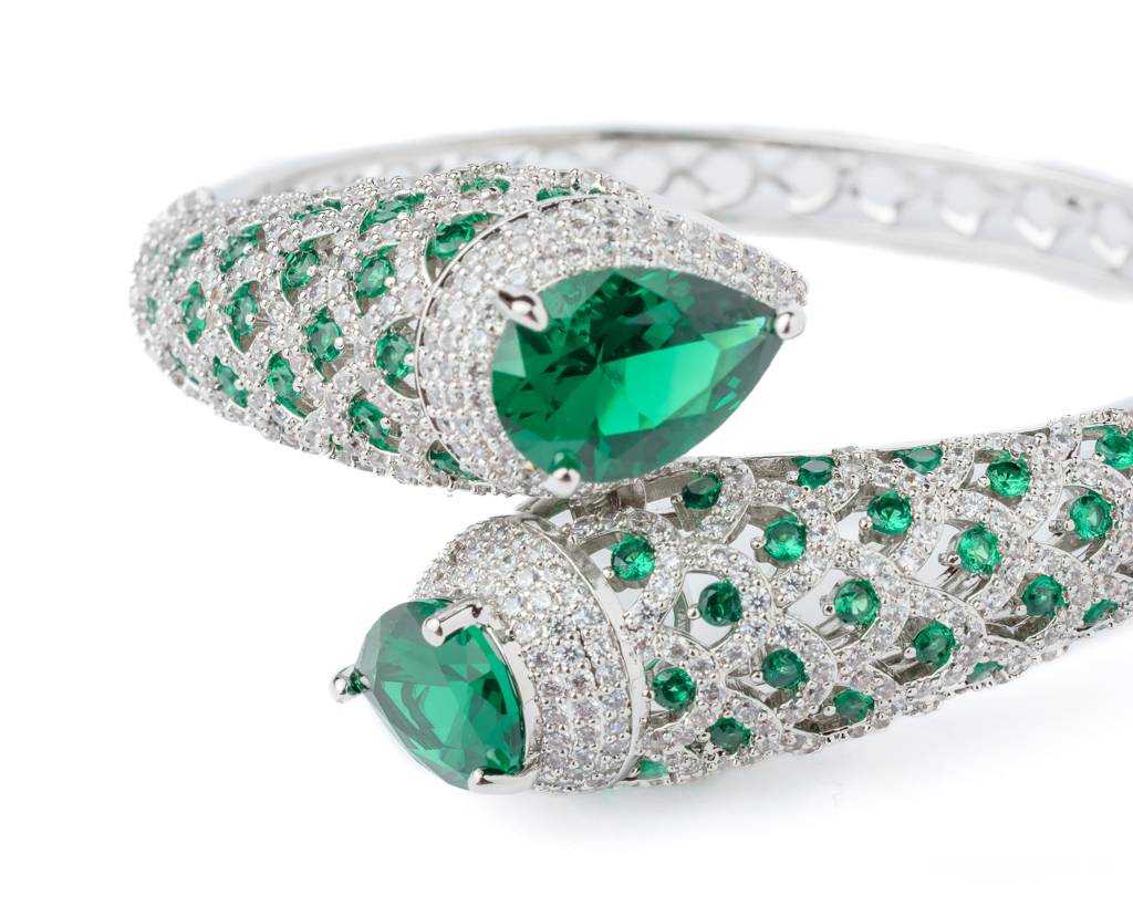 Vivinia By Vidhi Mehra Florence Silver Plated Green Womens Kada -Vb794 : VB794