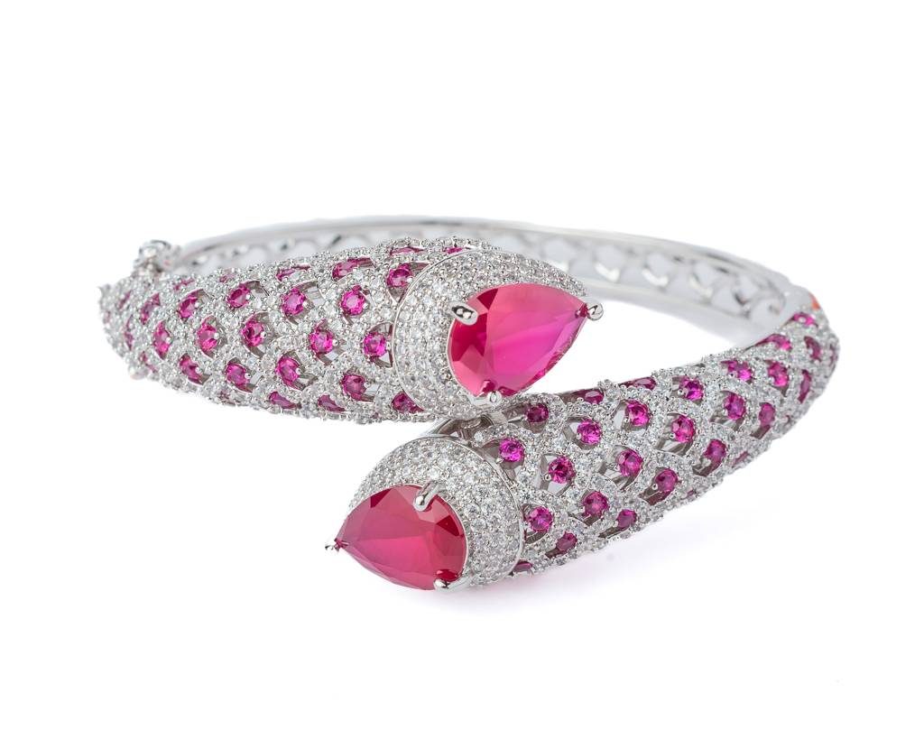 Vivinia By Vidhi Mehra Florence Silver Plated Pink Womens Kada -Vb795 : VB795