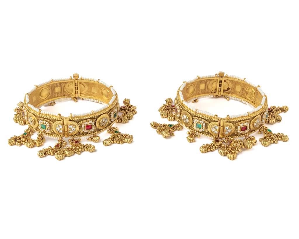 Vivinia By Vidhi Mehra Gold Plated Multicolored Womens Kundan, Polki Pair Of Bangles-Vb799 : VB799