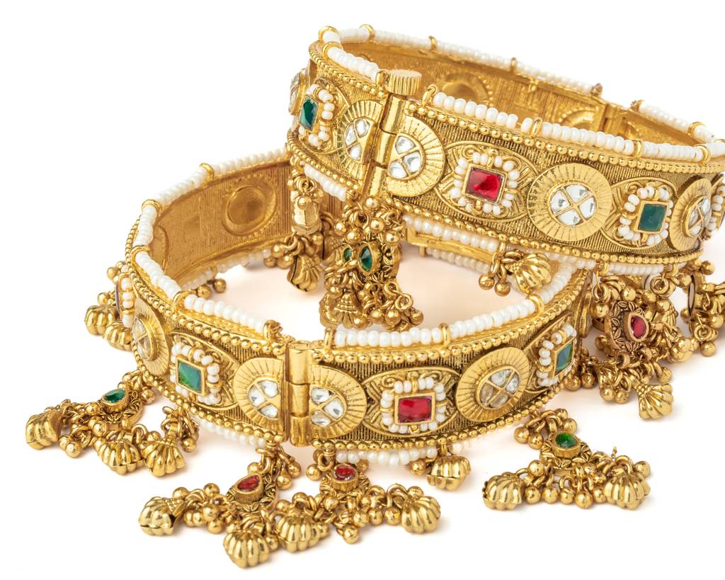 Vivinia By Vidhi Mehra Gold Plated Multicolored Womens Kundan, Polki Pair Of Bangles-Vb799 : VB799
