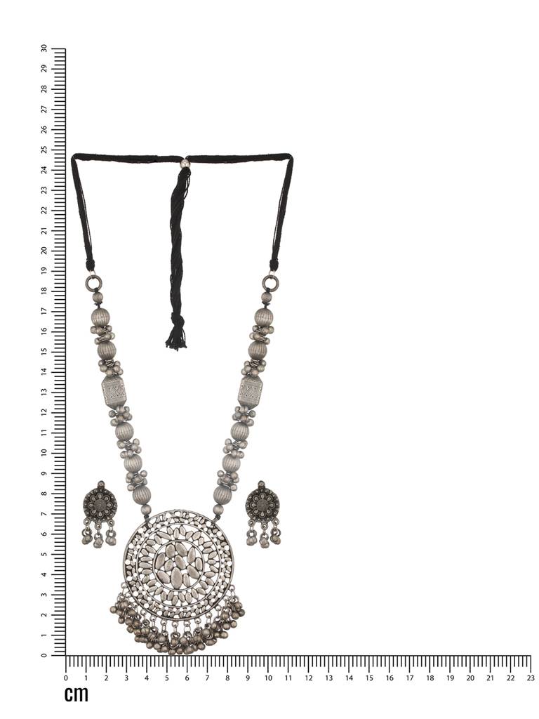 Silver-Plated Artificial Stone Studded & Beaded Textured Jewellery Set : NL-JS24-40370