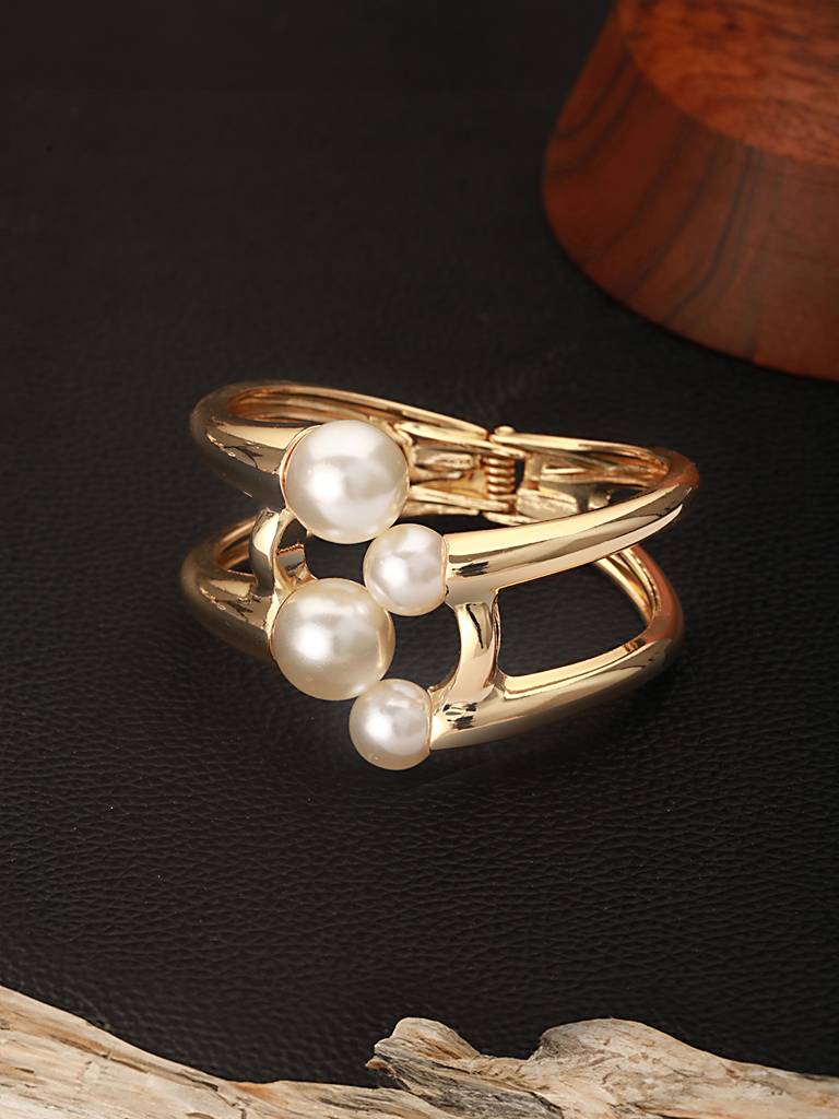 Anti-Tarnishgold Plated Big Pearl Studded Cuff Kada Bracelet : STBR8098
