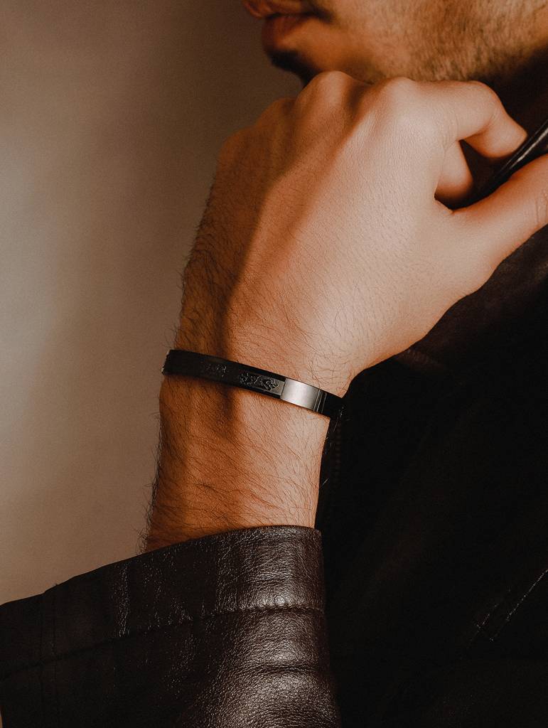 Men Stainless Steel Dragon Print Kada Bracelet : JSMBR35