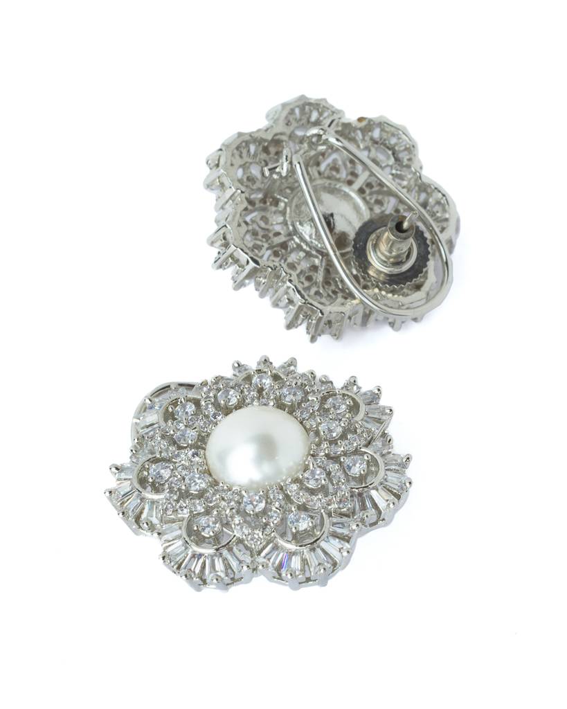 Vivinia By Vidhi Mehra Silver Plated Womens Pair Of Stud Earrings-Ve045 : VE045