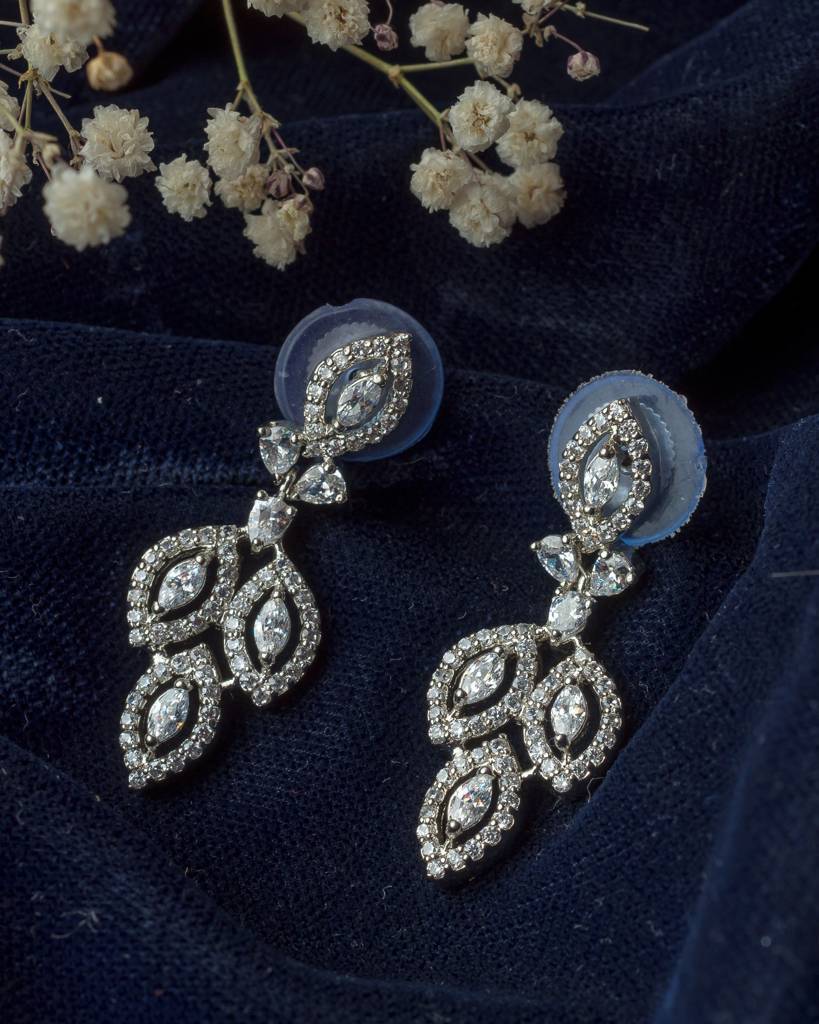 Vivinia By Vidhi Mehra Silver Plated Womens Pair Of Drop Earrings-Ve058 : VE058
