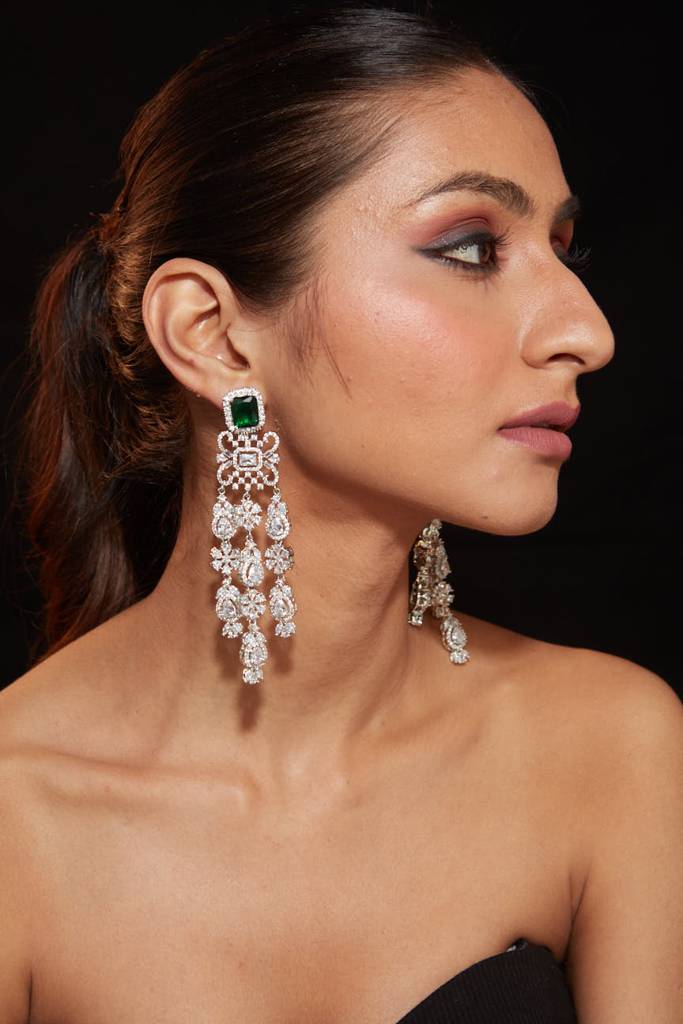 Rhodium Plated Flower Motif Zircon Studded Drop Earrings : VE336