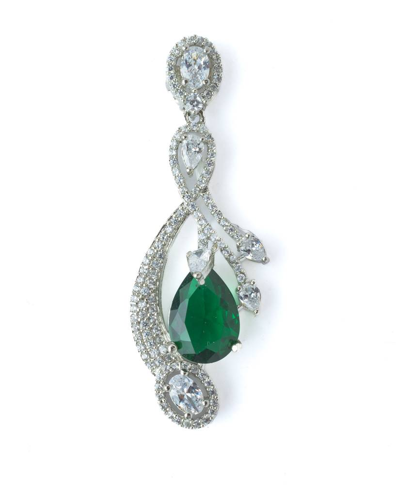 Vivinia By Vidhi Mehra Silver Plated Green Womens Pair Of Dangle Earrings-Ve544 : VE544