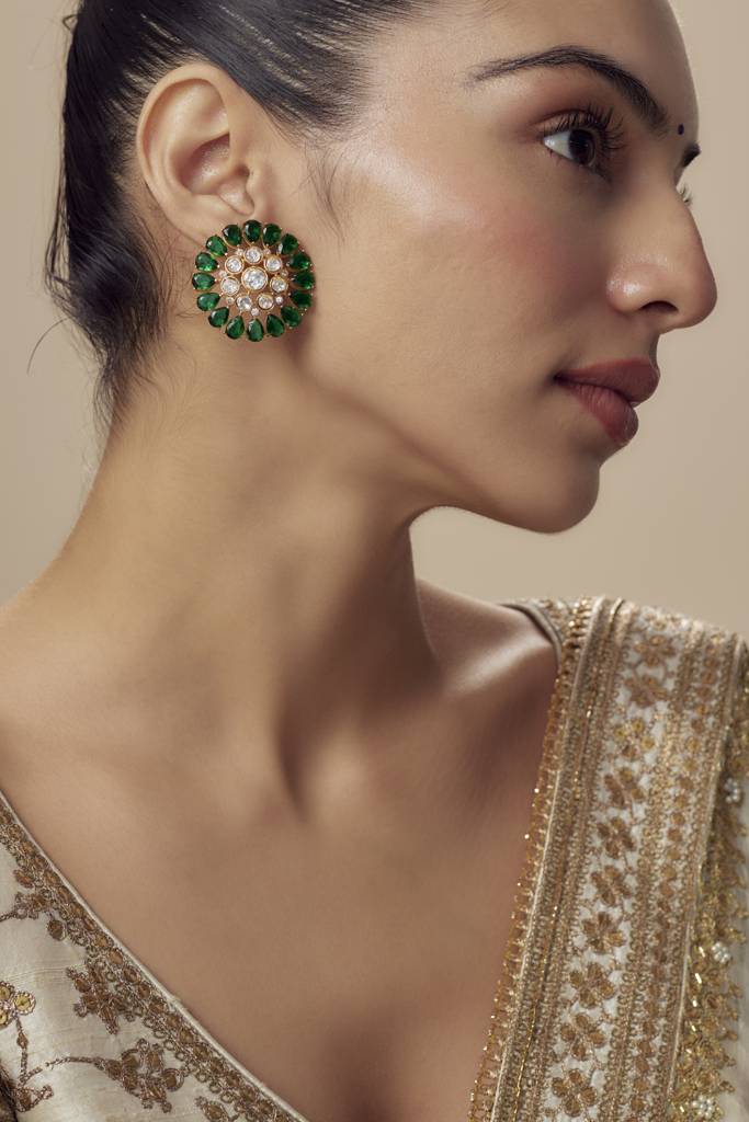 Vivinia By Vidhi Mehra Florence Gold Plated Green Womens Kundan, Polki Pair Of Stud Earrings (Freesize)-Ve860 : VE860