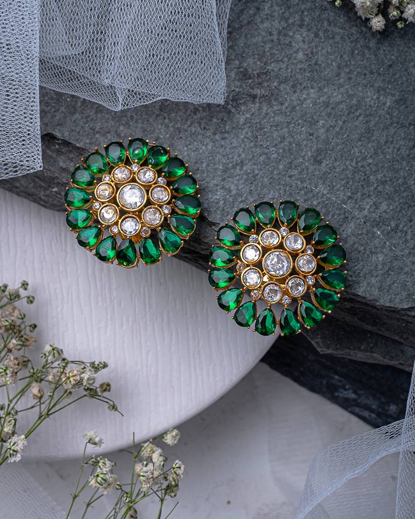 Vivinia By Vidhi Mehra Florence Gold Plated Green Womens Kundan, Polki Pair Of Stud Earrings (Freesize)-Ve860 : VE860