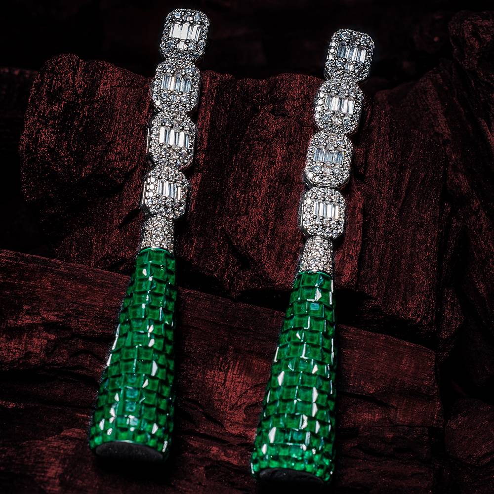 Vivinia By Vidhi Mehra Zia Silver Plated Green Womens Zircon Pair Of Dangler Earrings (Freesize)-Ve870 : VE870