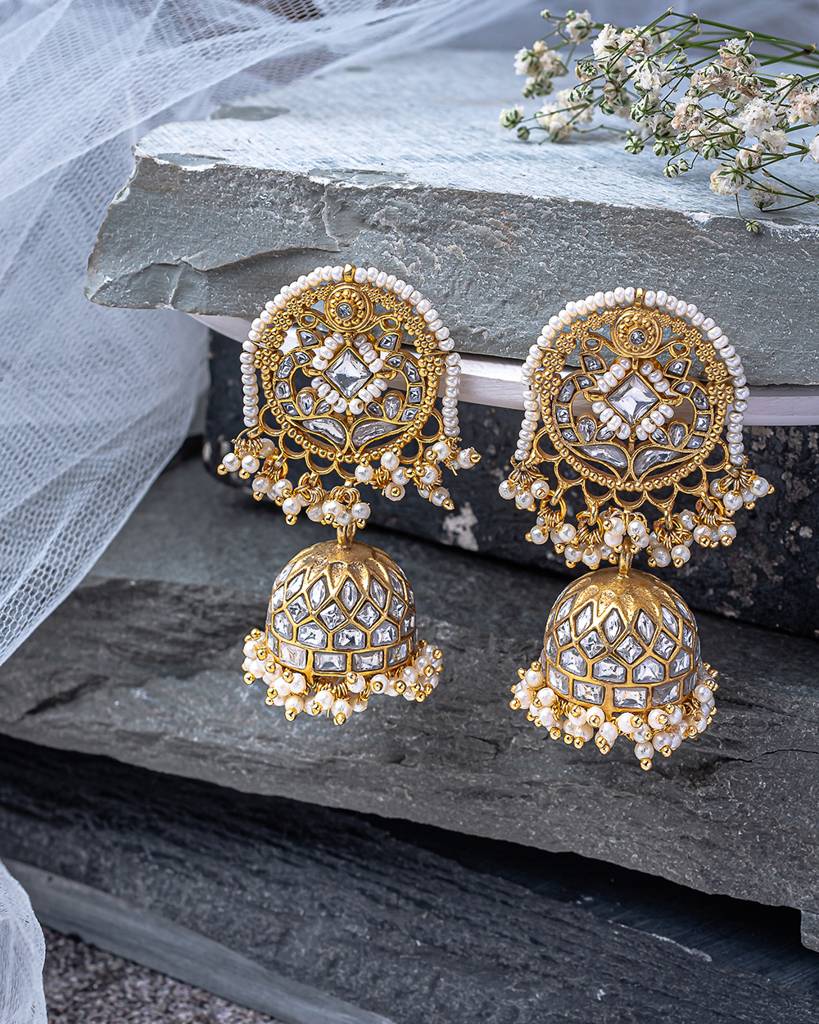 Vivinia By Vidhi Mehra Saadgi Gold Plated Womens Kundan, Polki Pair Of Dangler Earrings (Freesize)-Ve876 : VE876