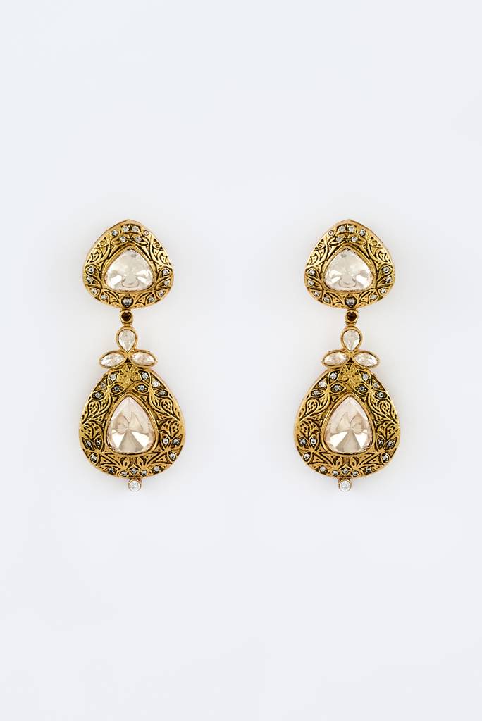 Vivinia By Vidhi Mehra Saadgi Gold Plated Womens Kundan, Polki Pair Of Dangler Earrings (Freesize)-Ve878 : VE878