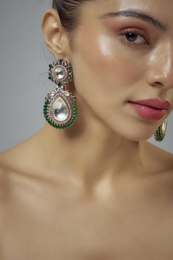 Vivinia By Vidhi Mehra Burgandi Silver Plated Green Kundan, Polki Womens Pair Of Drop Earrings -Ve909 : VE909