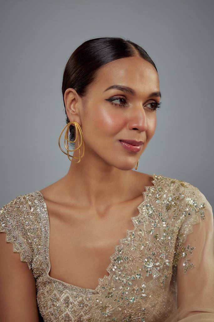 Vivinia By Vidhi Mehra Florence Gold Plated Contemporary Womens Pair Of Danglers Earrings (Freesize)-Ve915 : VE915