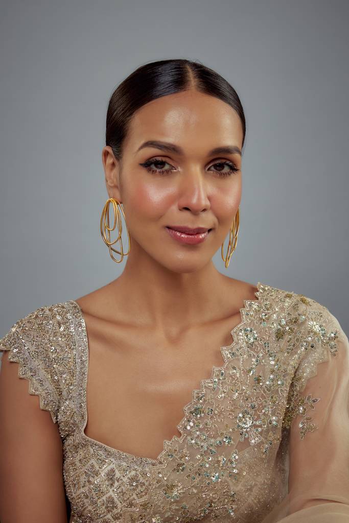 Vivinia By Vidhi Mehra Florence Gold Plated Contemporary Womens Pair Of Danglers Earrings (Freesize)-Ve915 : VE915