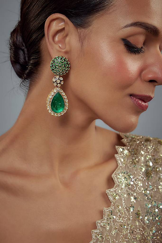 Vivinia By Vidhi Mehra Burgundy Gold Plated Green Kundan, Polki Womens Pair Of Danglers Earrings (Freesize)-Ve923 : VE923