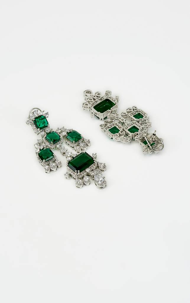 Vivinia By Vidhi Mehra Zia Silver Plated Green Zircon Womens Pair Of Danglers Earrings -Ve929 : VE929