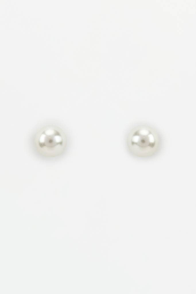 Vivinia By Vidhi Mehra Florence White Pearl Womens Pair Of Studs Earrings -Ve936 : VE936