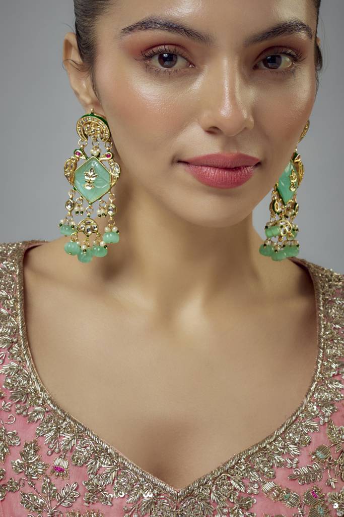 Vivinia By Vidhi Mehra Saadgi Gold Plated Green Kundan, Polki Womens Pair Of Danglers Earrings -Ve948 : VE948