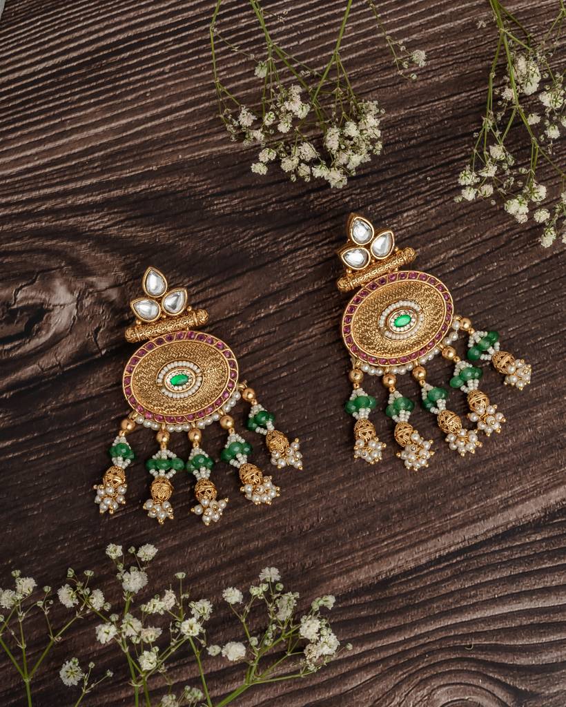 Vivinia By Vidhi Mehra Ismaarh 2.0 Gold/Green Womens Pair Of Chandbali Earrings-Ve990 : VE990