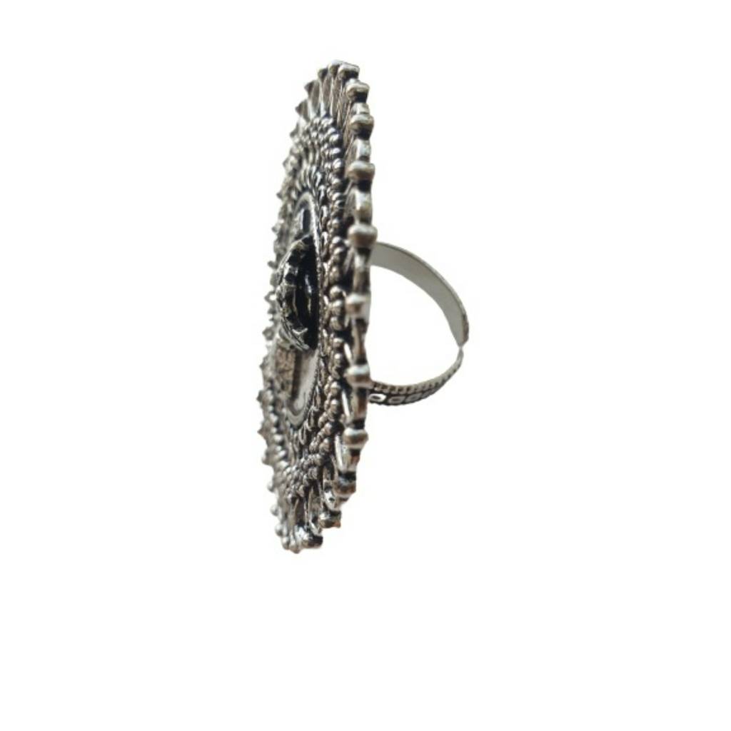 Firoza Oxidized Silver Toned Victoria Cocktail Ring : VICTORIARING908