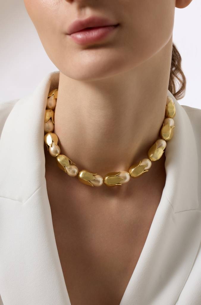 Ysolde Necklace : VIVNK0049