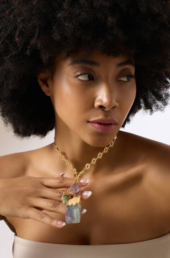 Veloura Necklace : VIVNK0059
