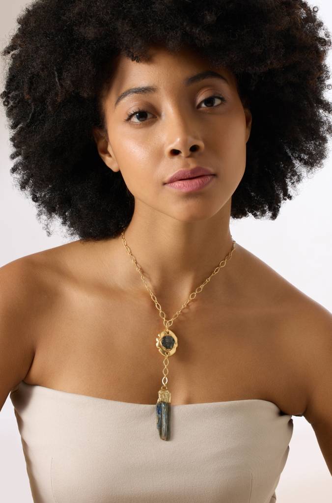 Vareth Necklace : VIVNK0063