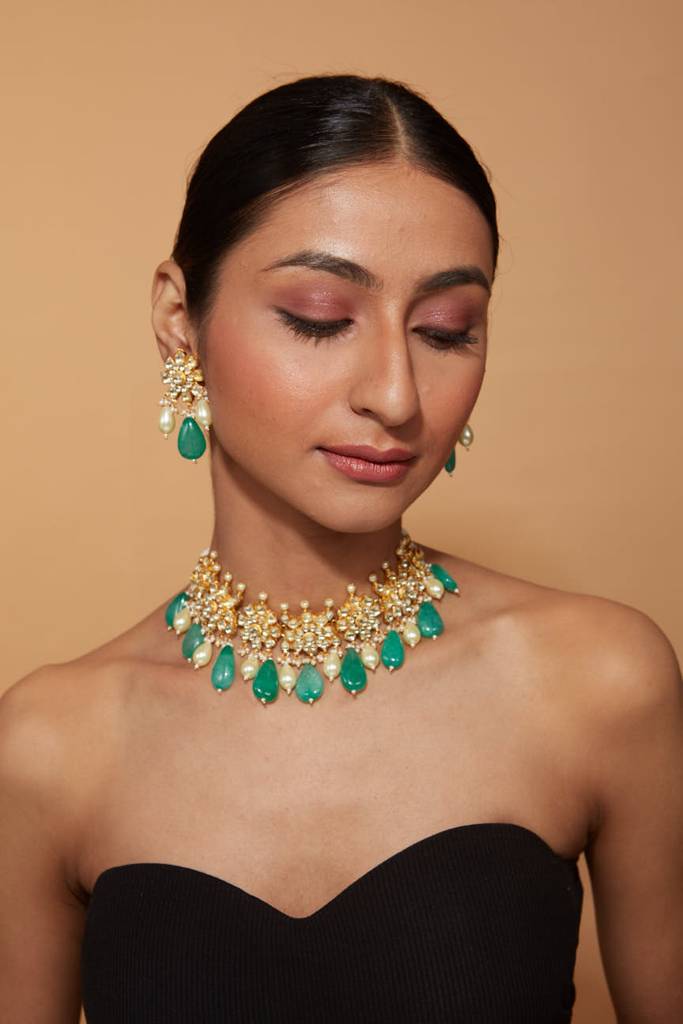 Gold Plated Kundan Studded With Green Beads Drop Choker Necklace & Dangle Earrings Set : VN025